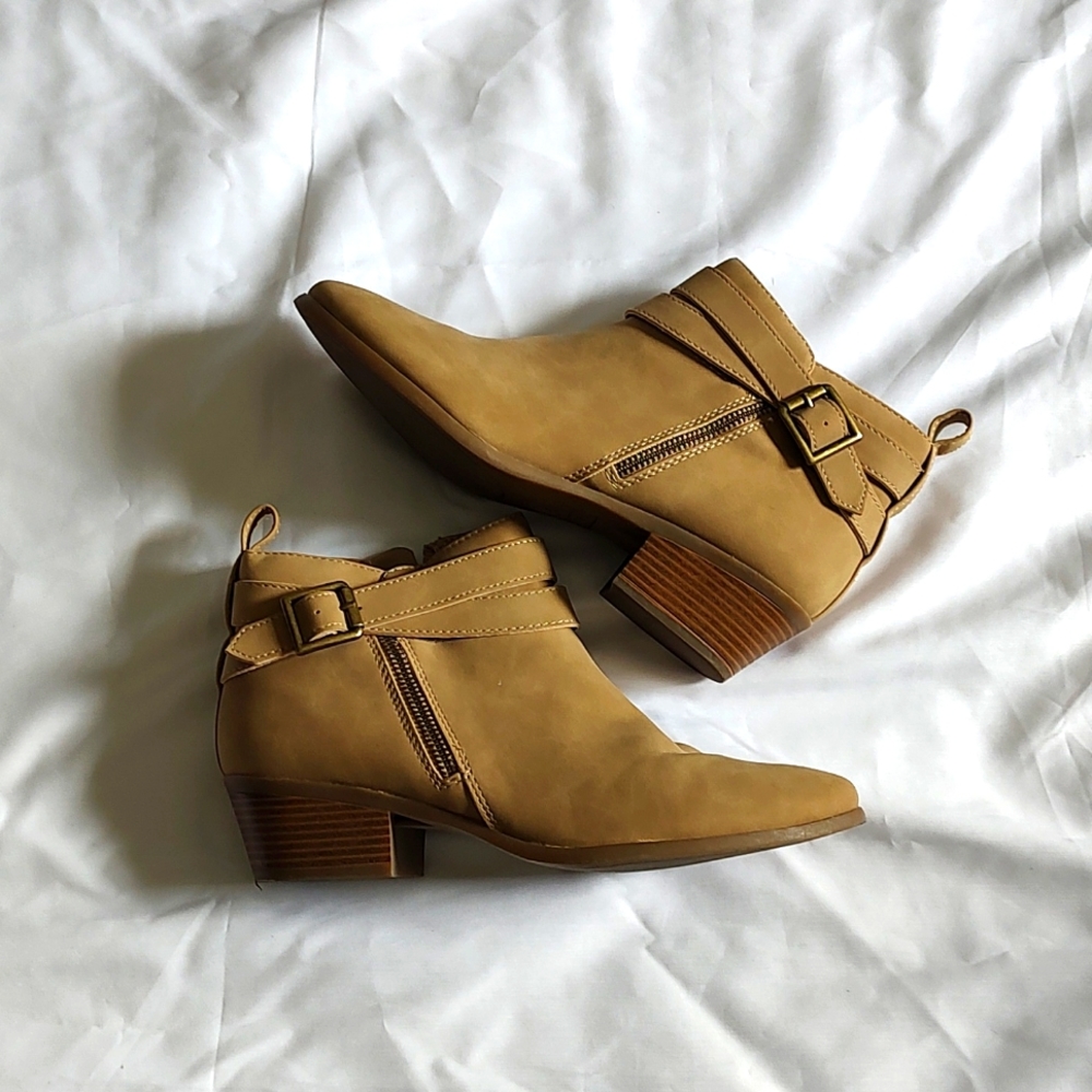 a.n.a booties